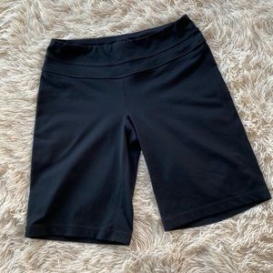 BOSTON PROPER PULL ON SHORT